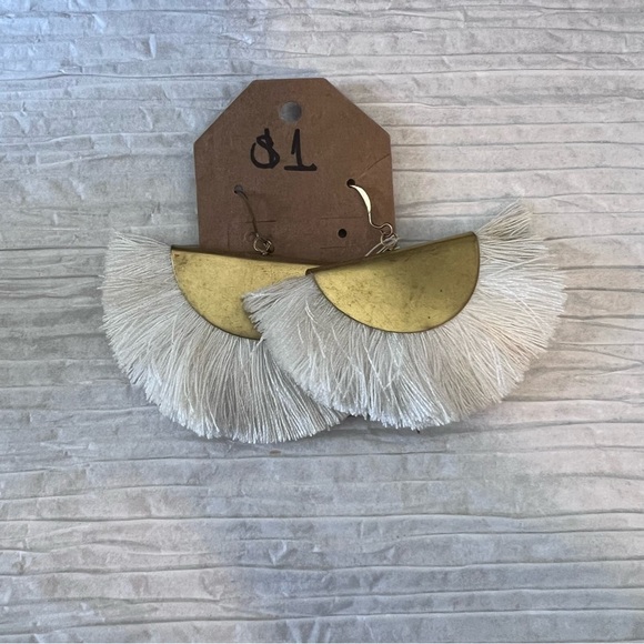 Gole & CreamTassel Fan Earrings - Picture 1 of 1
